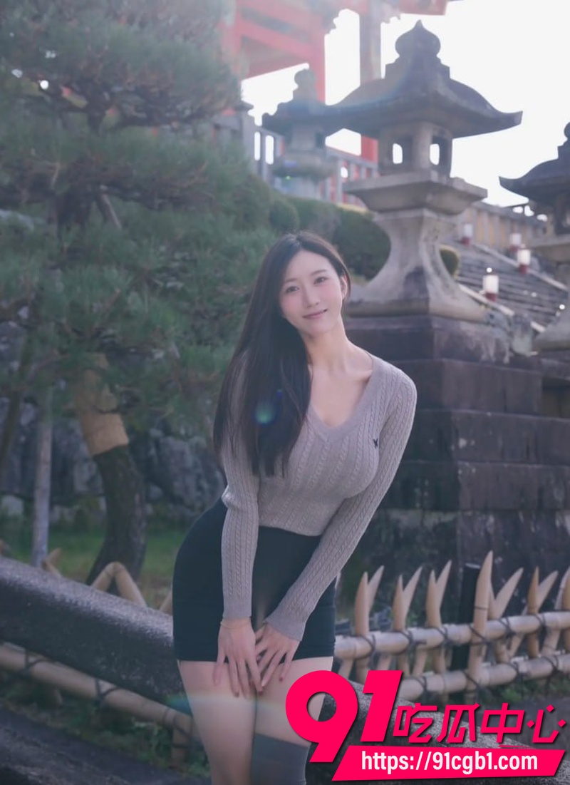 斗鱼小小玉酱付费高价群定制 擦边诱惑骚舞cos服情趣装展示 美乳黑丝长腿福利满满1