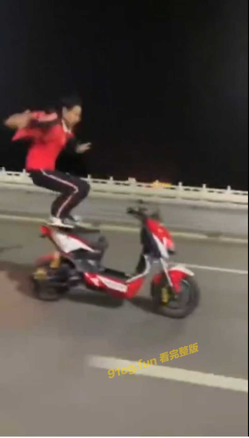 摔车2.jpg