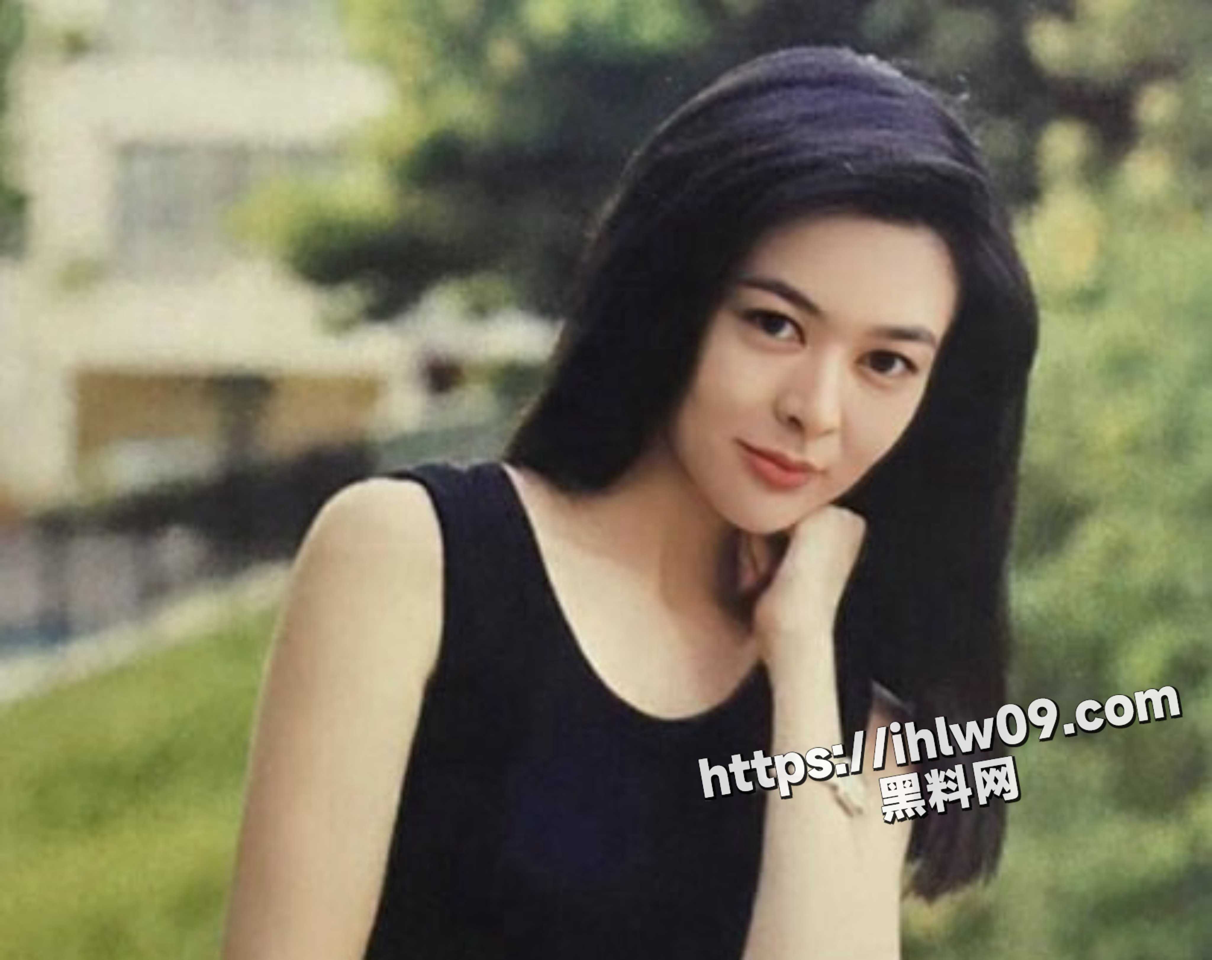 【为艺术献身女明星】香江第一美女关之琳 早期影视作品中走光露点！