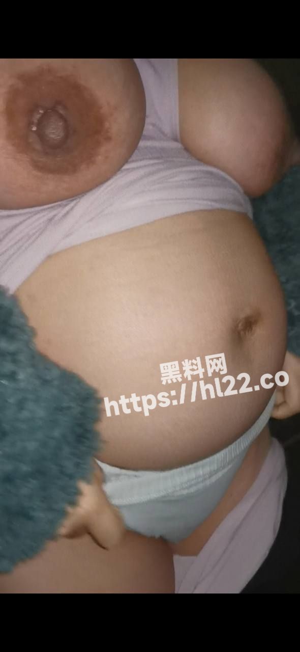 常州市武进区一淫骚少妇 陈欣茹 听着大肚子老公不敢操就找来男主帮忙！这挺着大肚子更加骚～