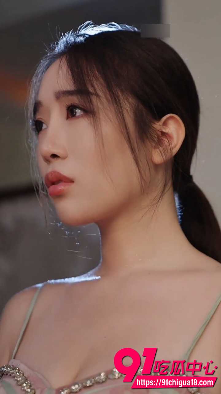 擦边短剧女人的香味尺度炸裂4