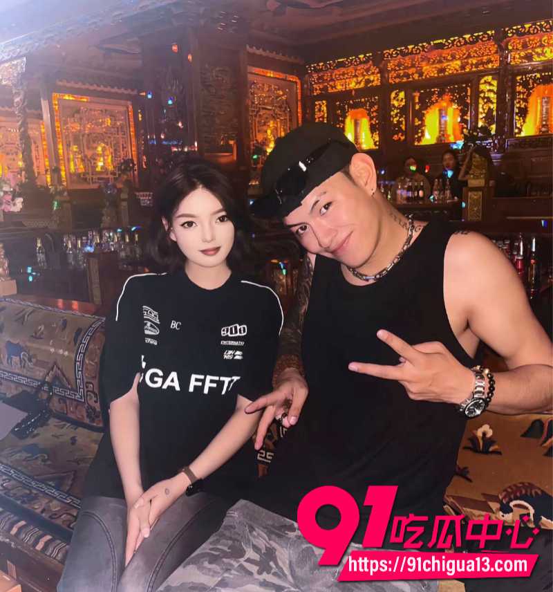 藏族男网红董朱73