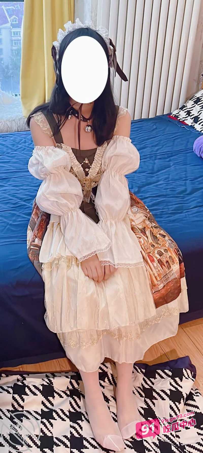 海角兄妹乱伦 洛丽塔的诱惑 性感美腿配白色丝袜 得此妹哥何求啊!