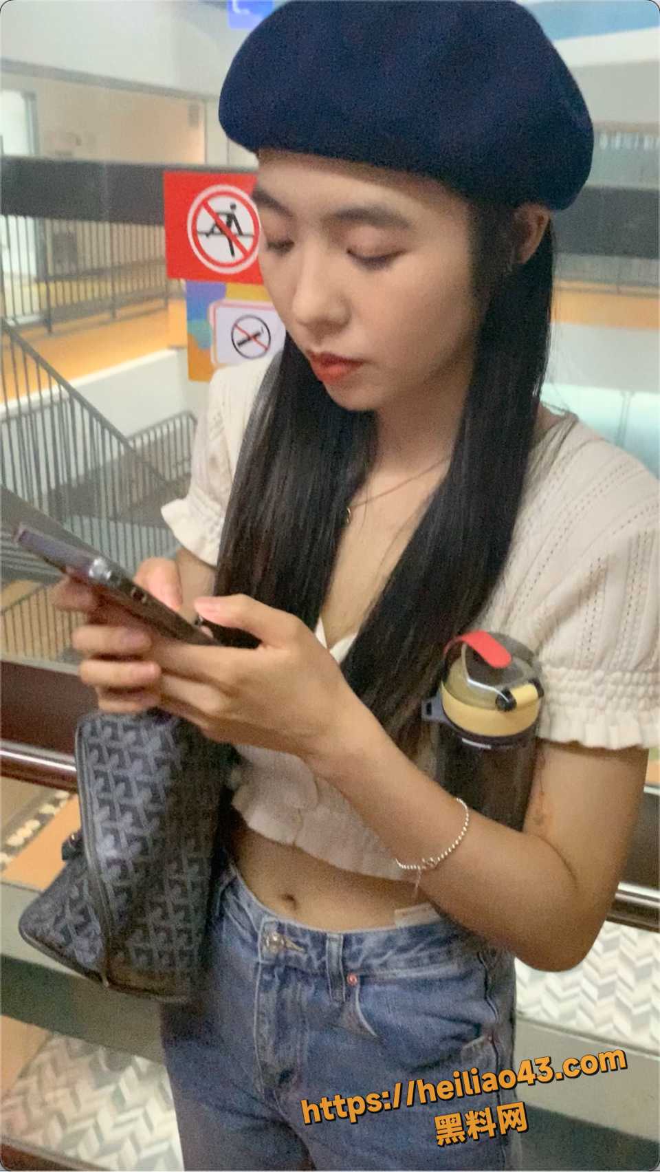 精品商场厕拍 全景时髦小姐姐放尿合集 小白虎骚穴看着就是一种视觉享受！