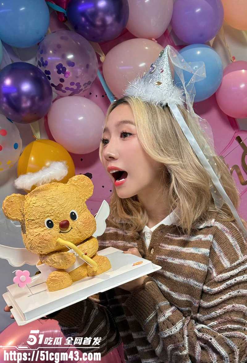 知名女星 孟美岐 知三当三冲顶热搜 4 拷贝