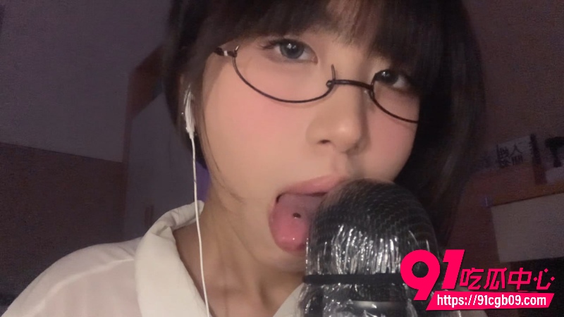 超反差眼镜少女 小0觉觉猪2 超反差眼镜少女 小0觉觉猪2