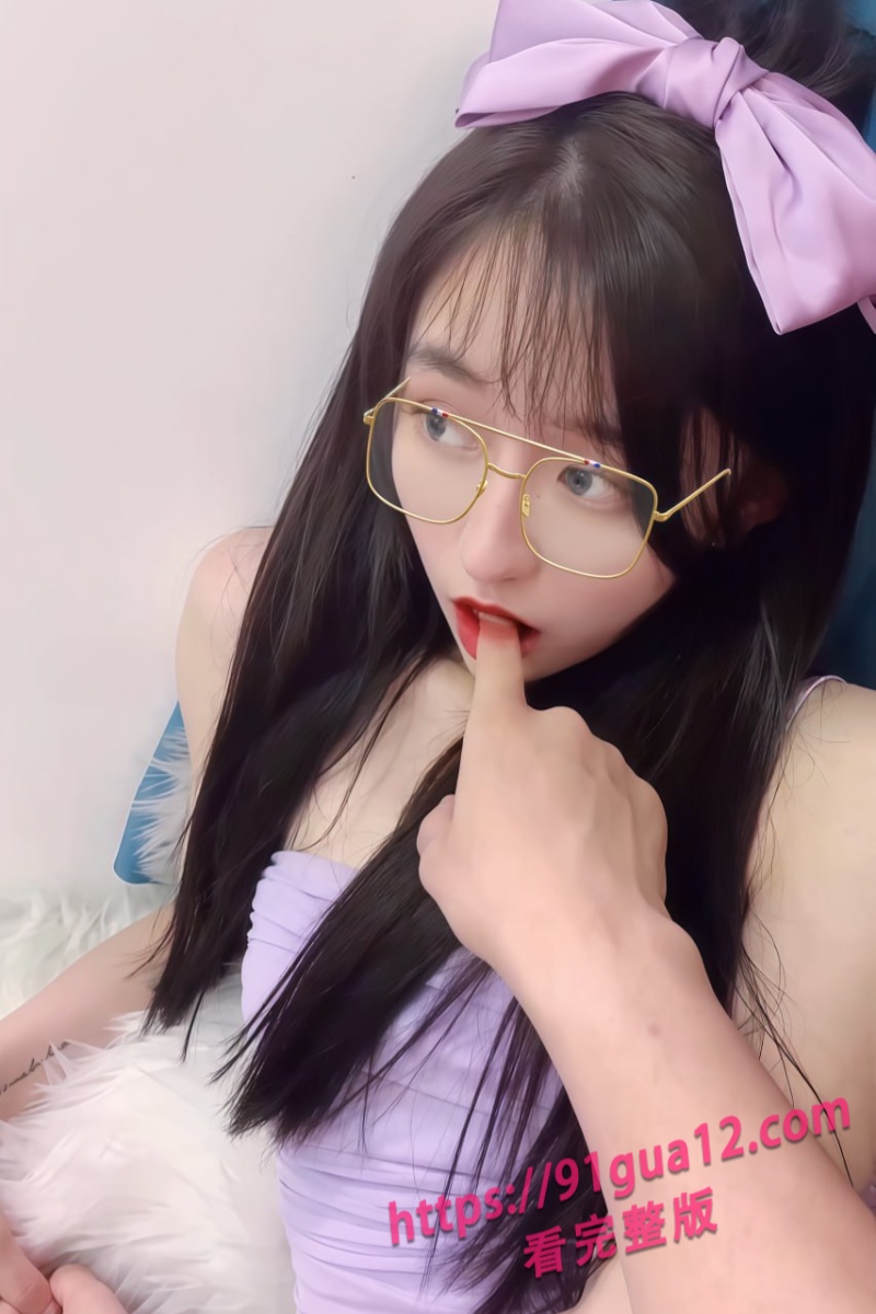 女大学生【初夜拍卖会】 这样的极品学生妹你出多少钱？