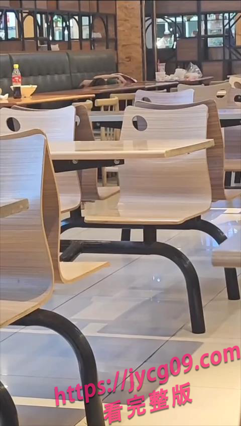 燕京理工学院疑似“食堂激情”事件流出 网友炸锅 配图2