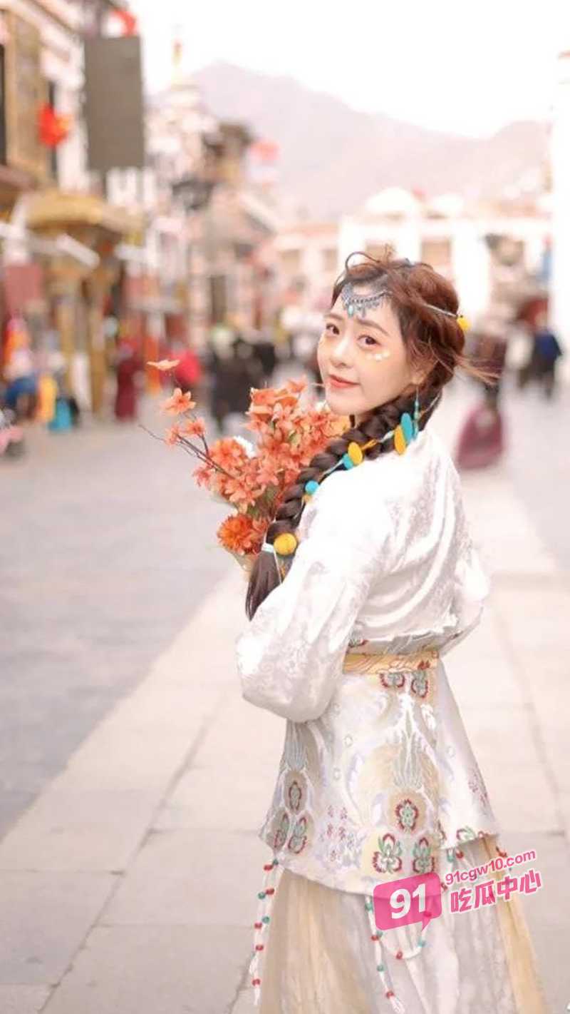 浙江杭州美女陈文曦遭前男友泄密曝光 绝美颜值有型身材 乖巧吃鸡被操的样子属实让人羡慕 配图3