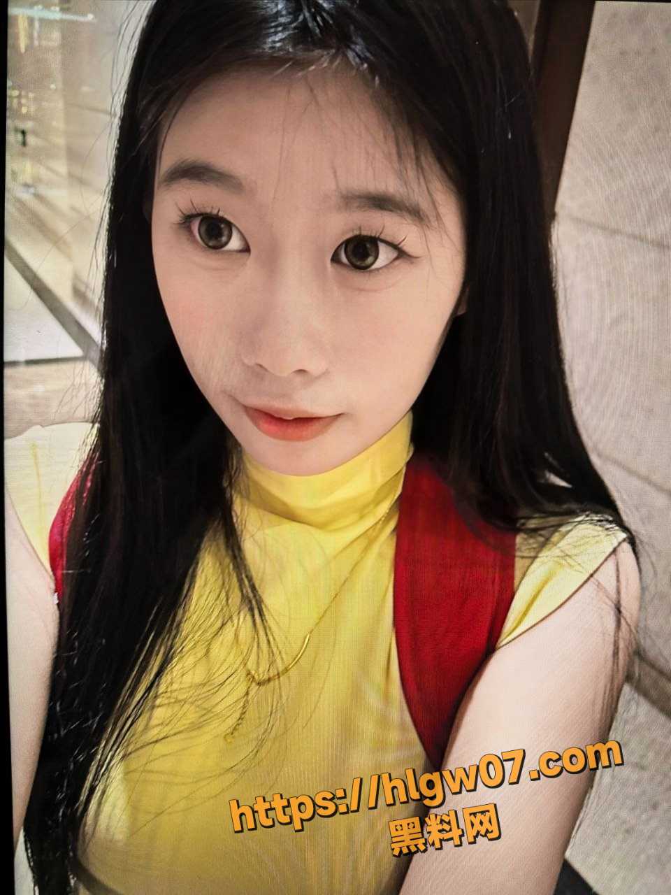 青岛大学 张如意 和男友恋爱期间拍摄无数啪啪视频 楼梯间露出做爱 视频对话淫荡 尽显放荡本色！