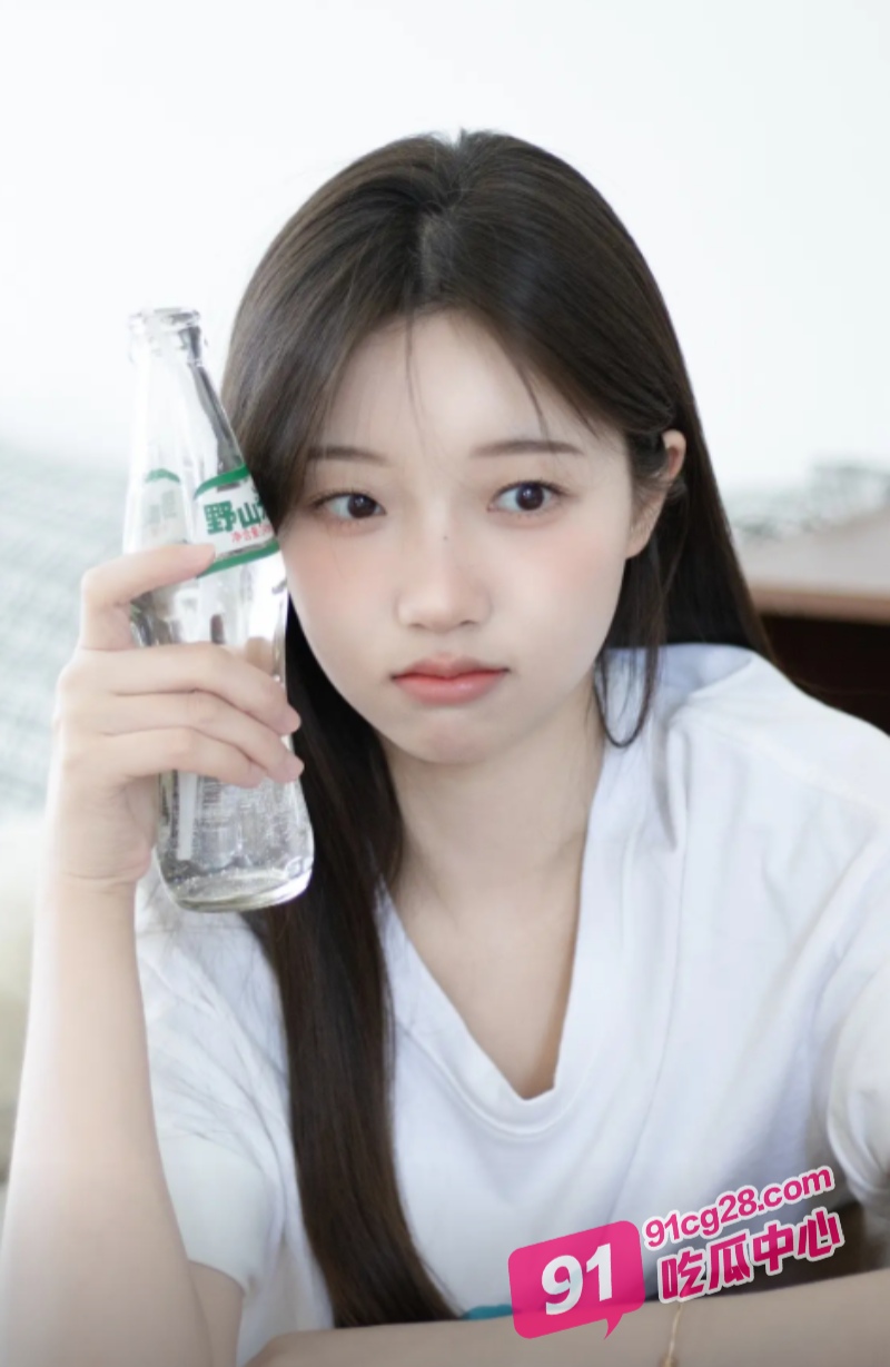 “操我子宫 插我阴道” 论学生妹的自我修养 徐州王一朵酒店被操得淫语不断！ 配图3