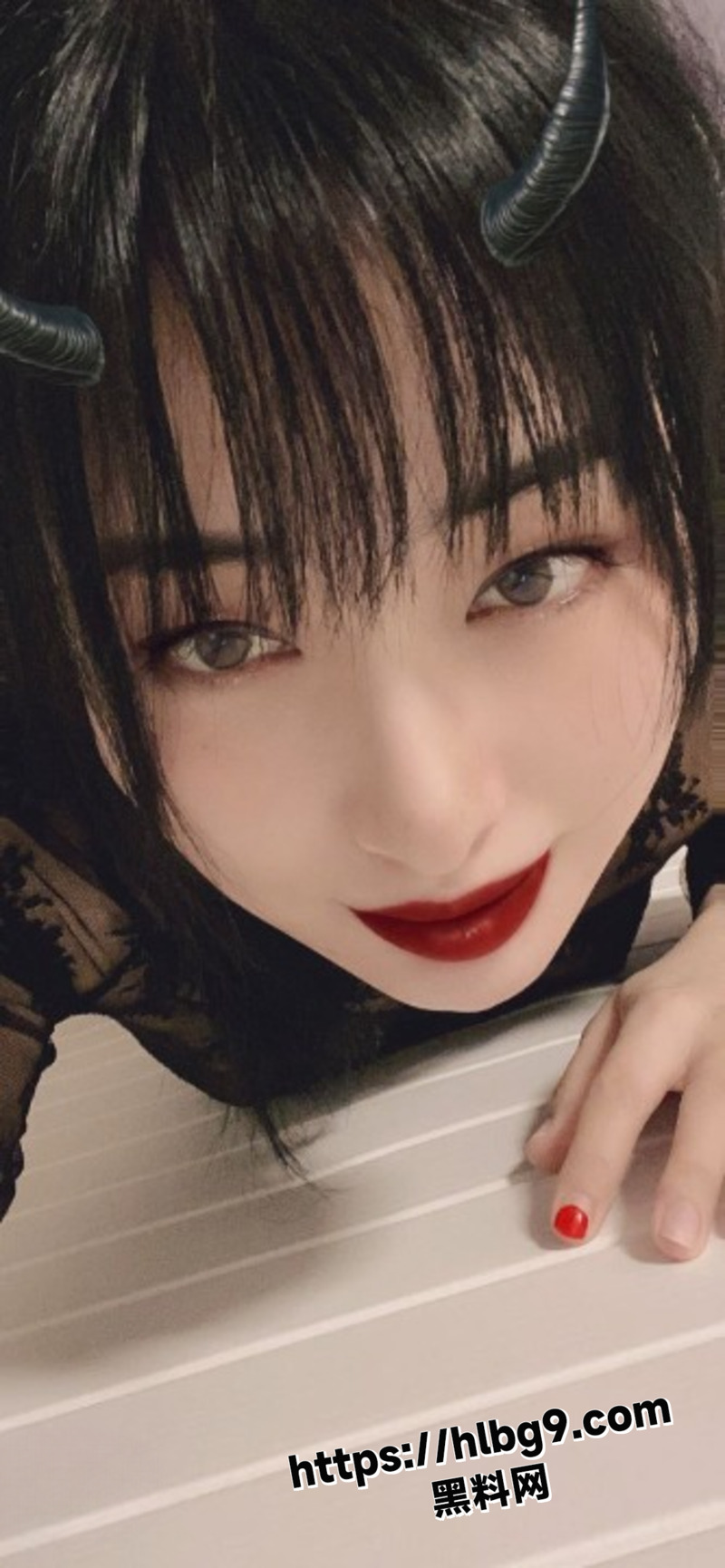 约炮偷情极品少妇 背着租房偷情 身材纤细白嫩 在床上骚的不得了 主动上位淫声不断