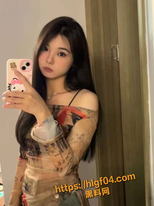 约炮大神分享极品小女友，翘臀骑乘后入骚穴猛操高潮喷水浪叫连连欲火焚身！