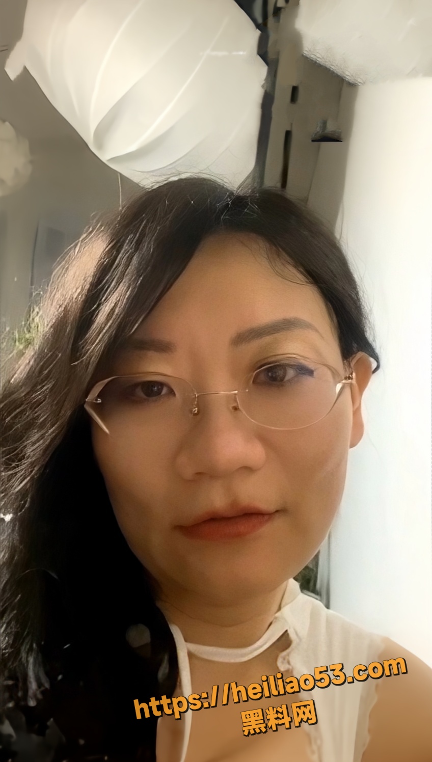用户求瓜 抖音骚熟女 于丹 一对一骚舞诱惑合集流出 极致挑逗令人欲火难熄！