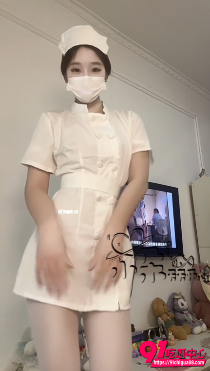 12月新人嫩妹纯欲小朵 金主定制裸舞自慰 蕾丝内衣护士装水手服cosplay透明假阳具深插