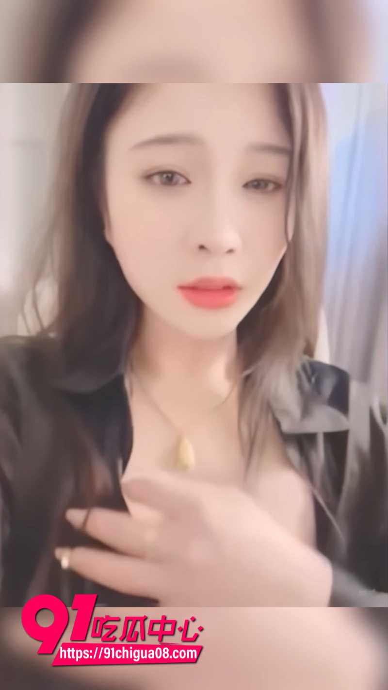 抖音女网红小甜甜又甜跟榜一大哥私下裸聊自慰11