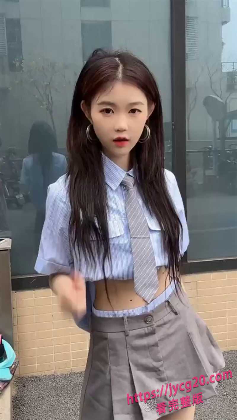抖音爆火的她谁能不爱？诗颖跳舞太有杀伤力了！