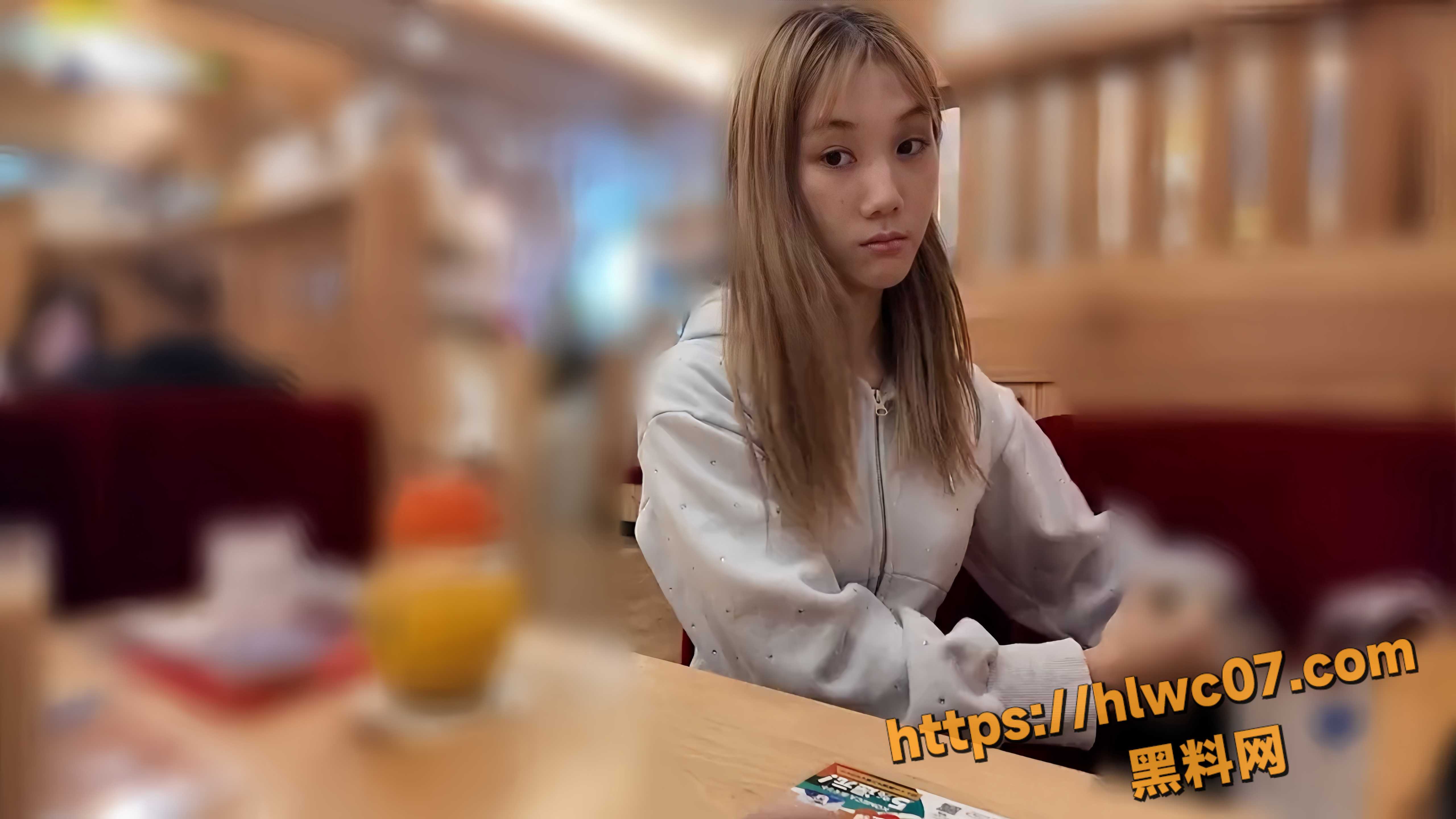 日本FC2清纯大学生 为赚学费下海拍摄无码AV 羞涩妹子口交骑乘初体验