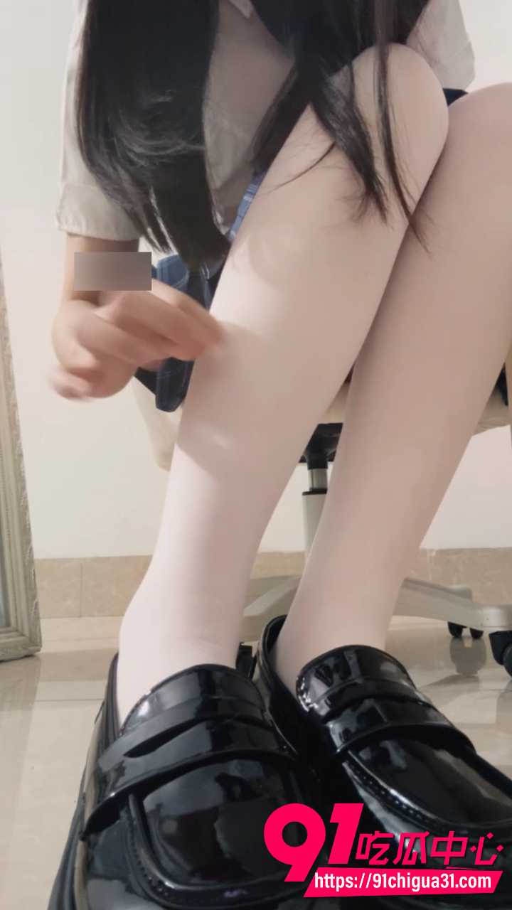 套路直播JK制服少女敢敢2