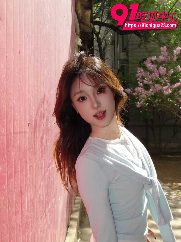 吴思佳从清纯自拍博主变黑桃Q媚黑网红4 吴思佳从清纯自拍博主变黑桃Q媚黑网红4