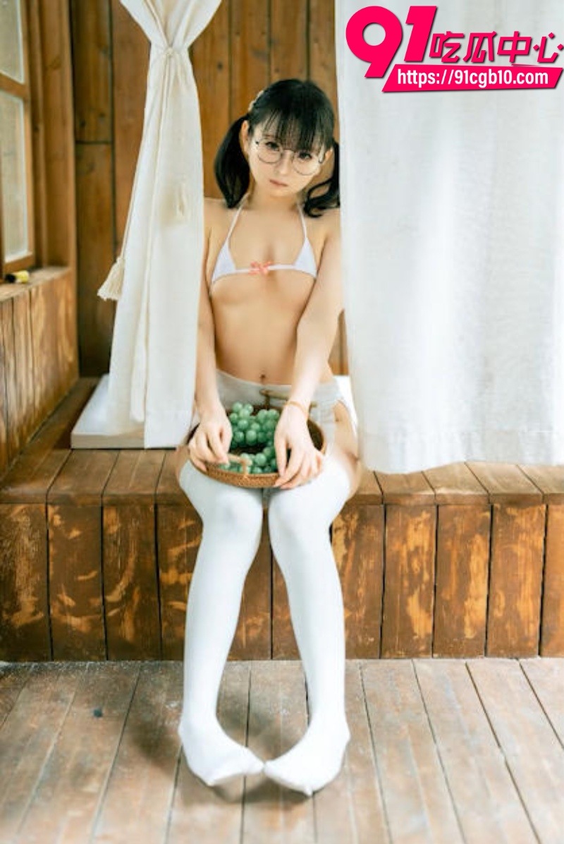极品萝莉福利姬 幼水铃衣 B站开播10