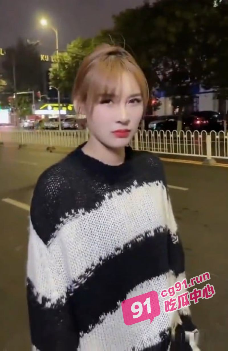 抖音风剧情演绎 年轻骚妈成街头肉便器 遭多人强奸玩弄