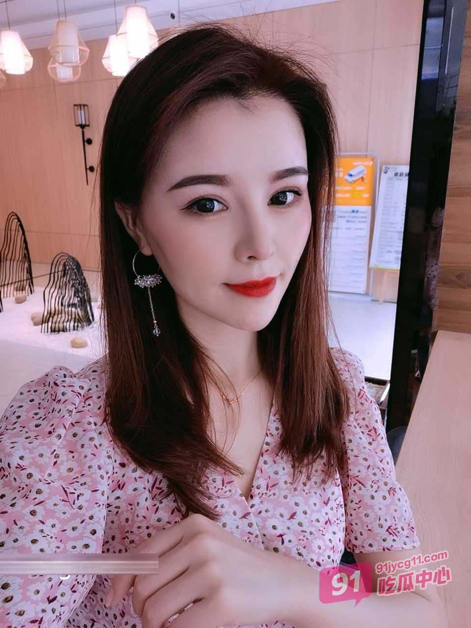 杭州艺校老师段芬 已婚出轨被捉 丈夫怒爆不雅视频！ 配图