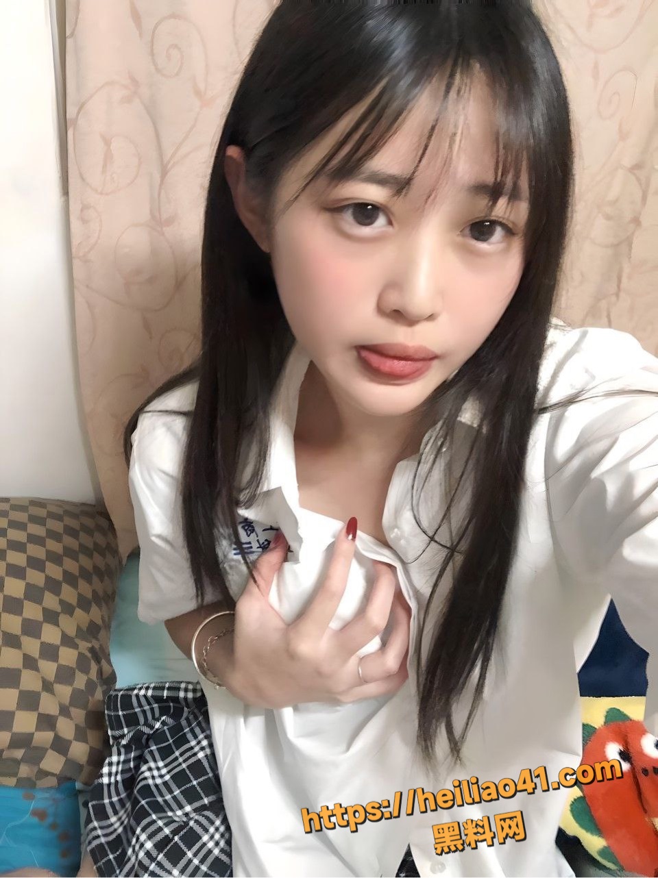 湖北卫校马小朵男友视频泄密曝光 极品反差母狗超爱吃鸡巴 骚气爆棚被疯狂输出！