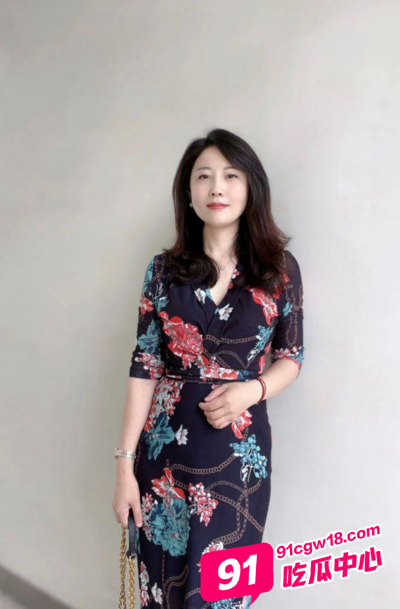 嫂子的诱惑～大哥欠钱不还嫂子以身抵债“你好粗啊 爽死我啦” 配图10