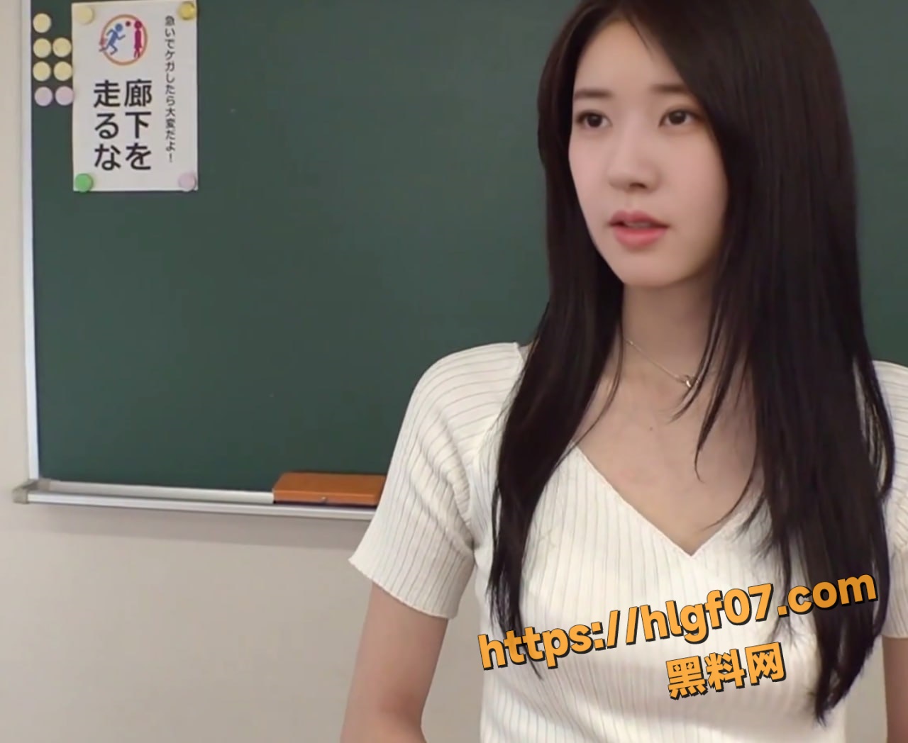 AI明星换脸 赵露思 寂寞的黑丝女教师美腿勾引宅男学生 女上位榨干精液狂欢夜！