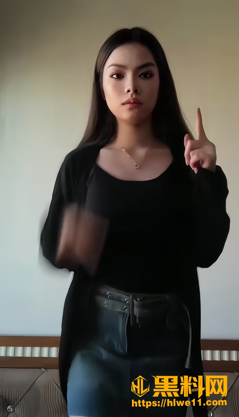 推特高颜美女网红 安慕曦 全裸漏三点抖奶顶胯热舞诱惑十足
