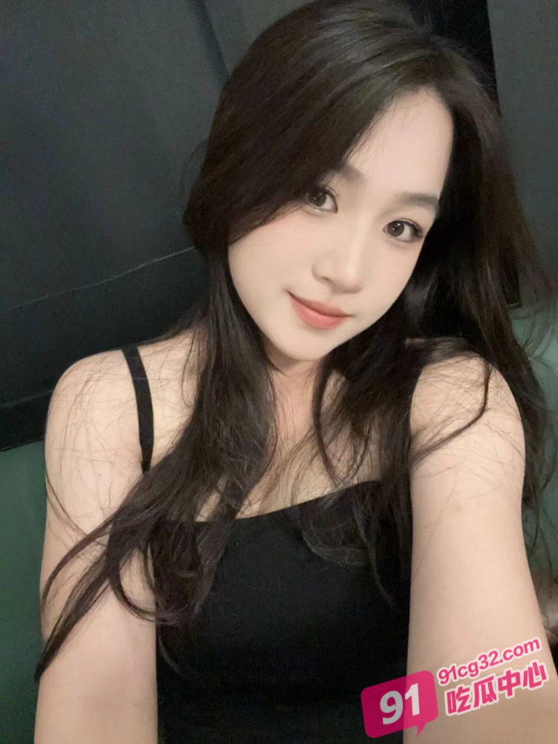探花男给富婆当姘头 不仅偷拍还偷钱 ！可怜人傻钱多的富婆钱肉两空！ 配图2
