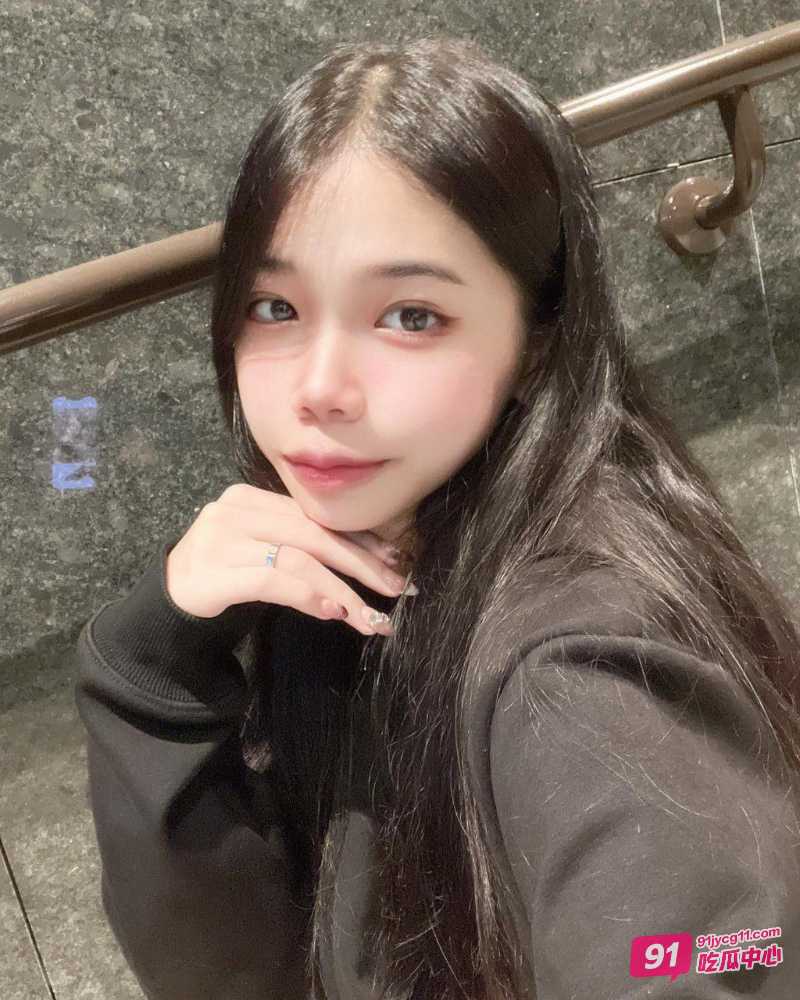 丽江大学何心怡 口技一流翘臀遭暴力打桩！ 配图4