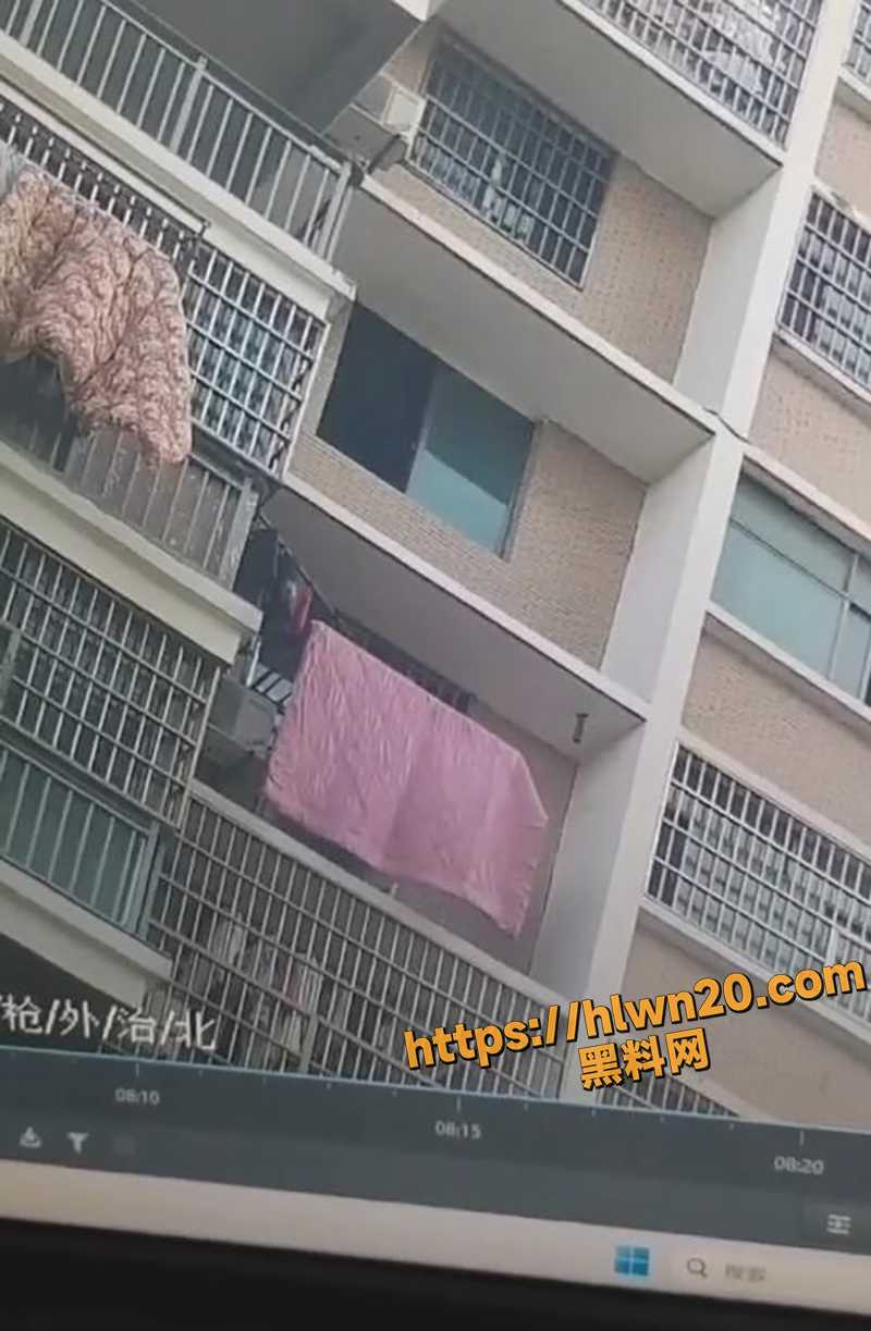惊心！女子高层晒被子 晾晒时身体探出窗外，失足从高层坠落，令人唏嘘！
