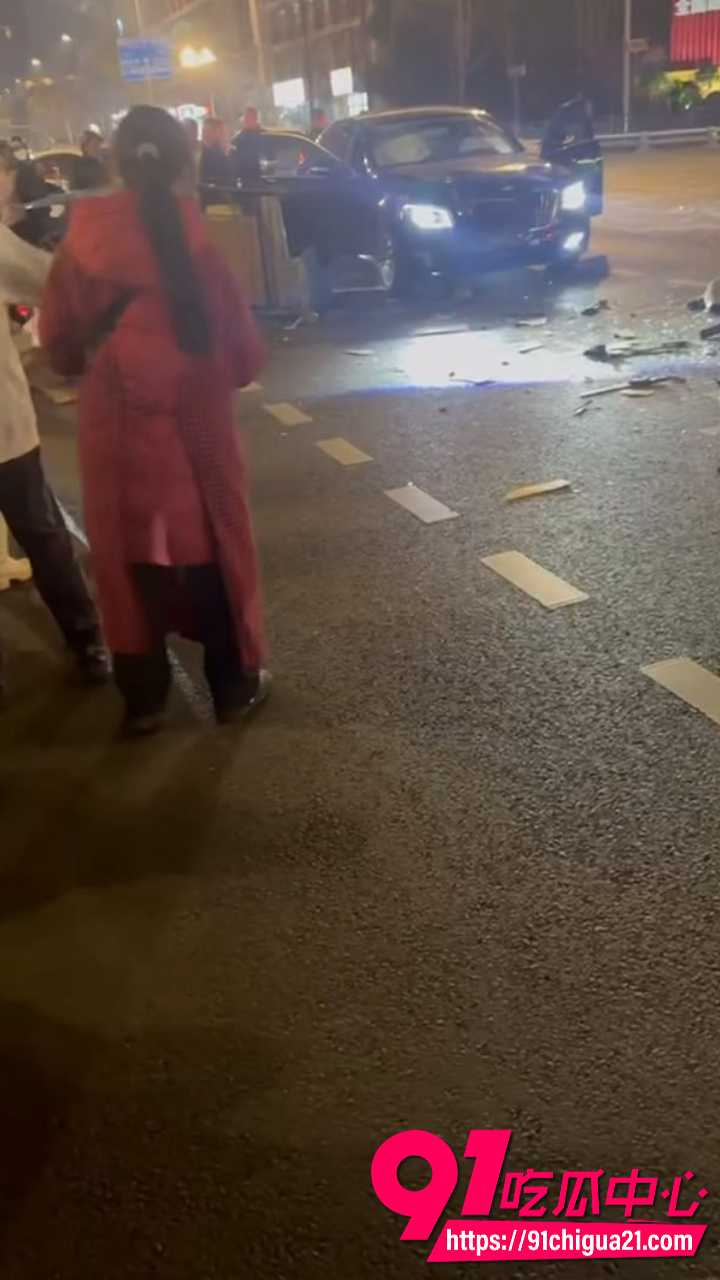 四川鬼火少年无证狂飙酿惨祸4