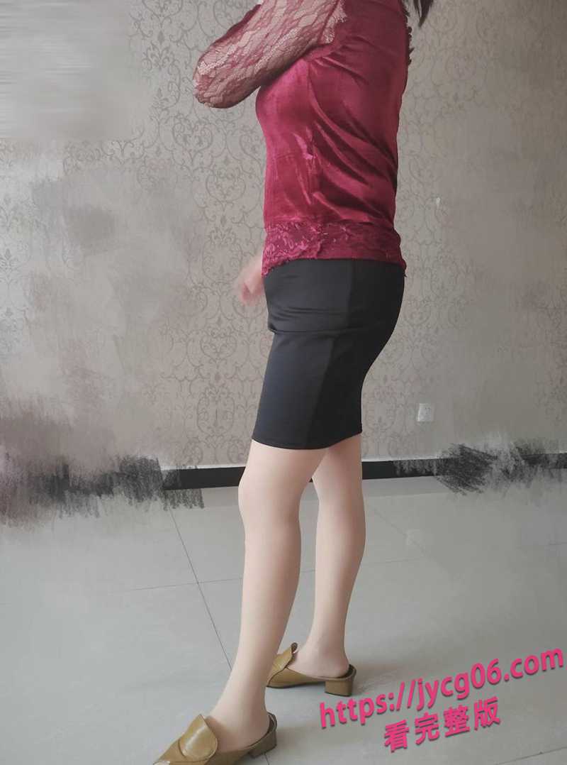 性感妈妈情趣实录曝光!主动骑乘演绎观音坐莲 视觉冲击力爆棚!