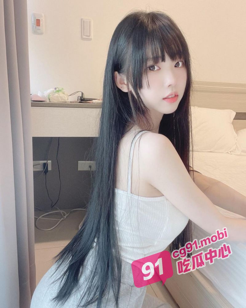女儿被黑人强奸 绿帽父亲却暗自欣赏 任由黑屌冲击小穴!