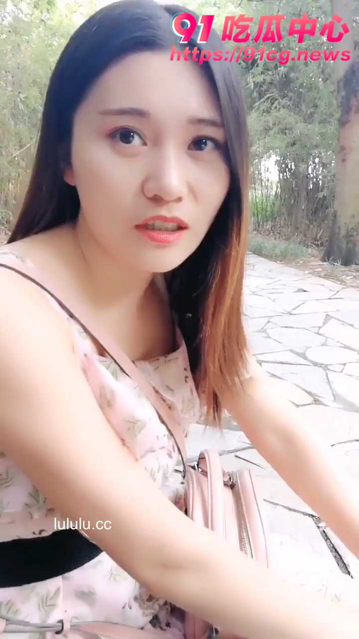 【不要怕 含深点】美少妇遇上假导演 被骗公园口爆内射 “导演 我可以做女一号吗”