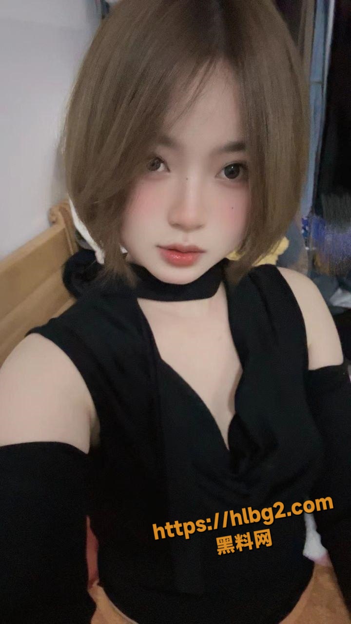 河北衡水 李敏华 被调教视频流出！内裤都来不及脱直接被无套插入内射！