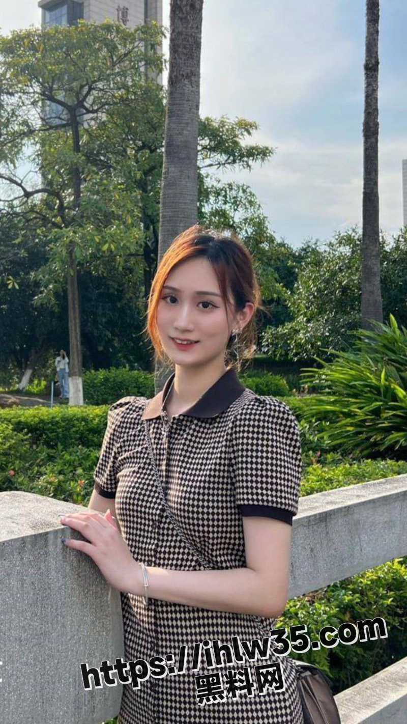 大神约炮艺校极品身材舞蹈生 阳光清纯型性感尤物 白天女神晚上深情舔屌 竟然还用嘴接尿！
