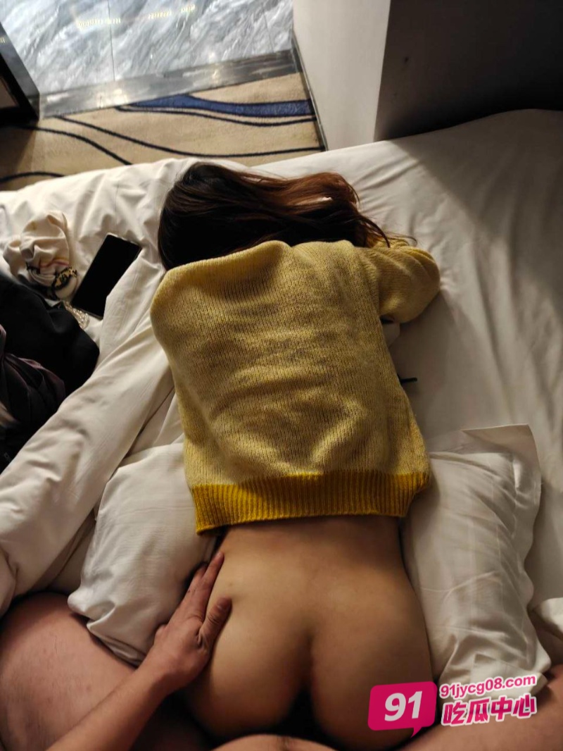 武汉90后英语老师黄婉婷 平时教书育人 私下拍打炮教学视频！ 配图2