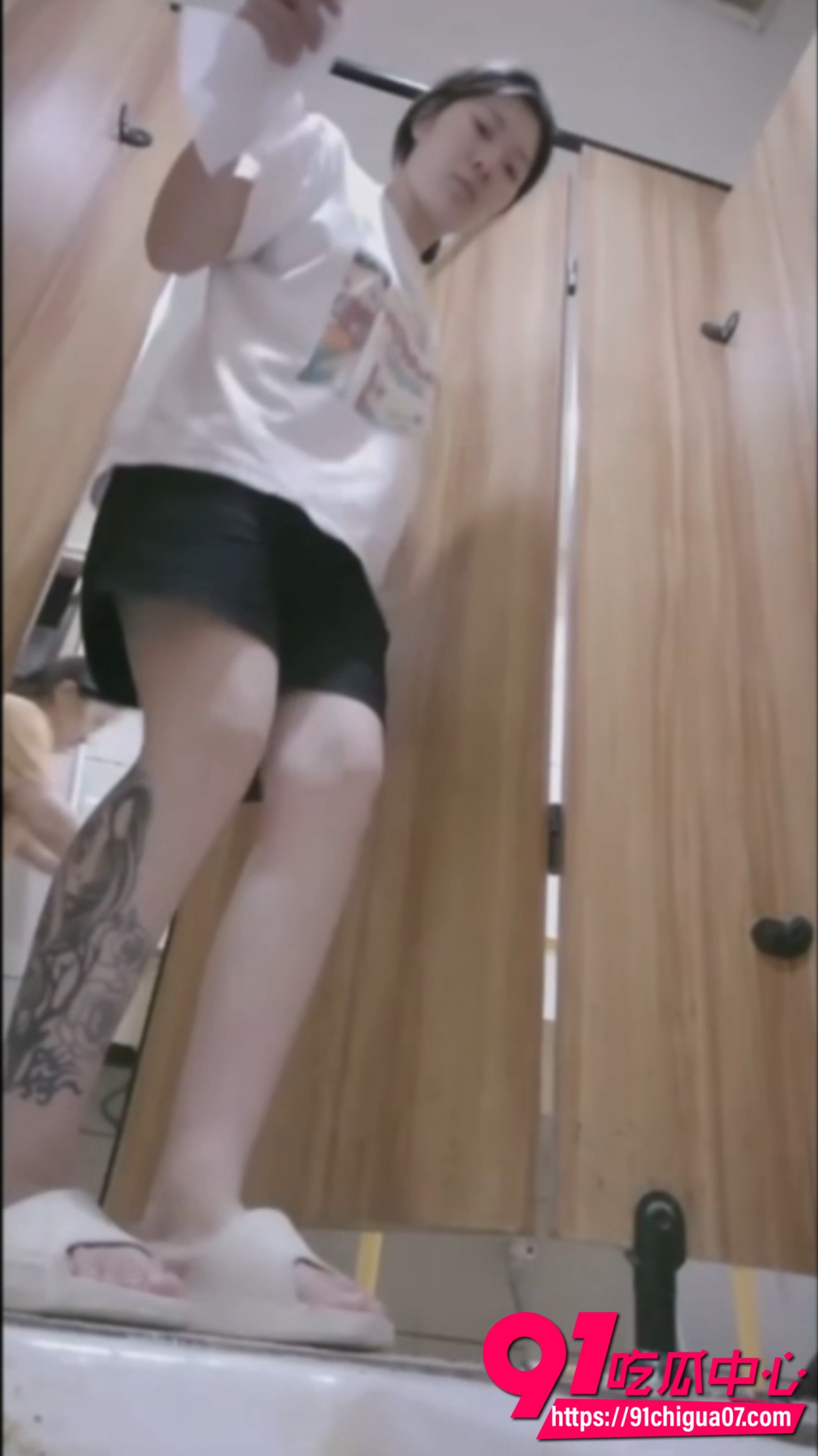 女厕所偷拍3 女厕所偷拍3