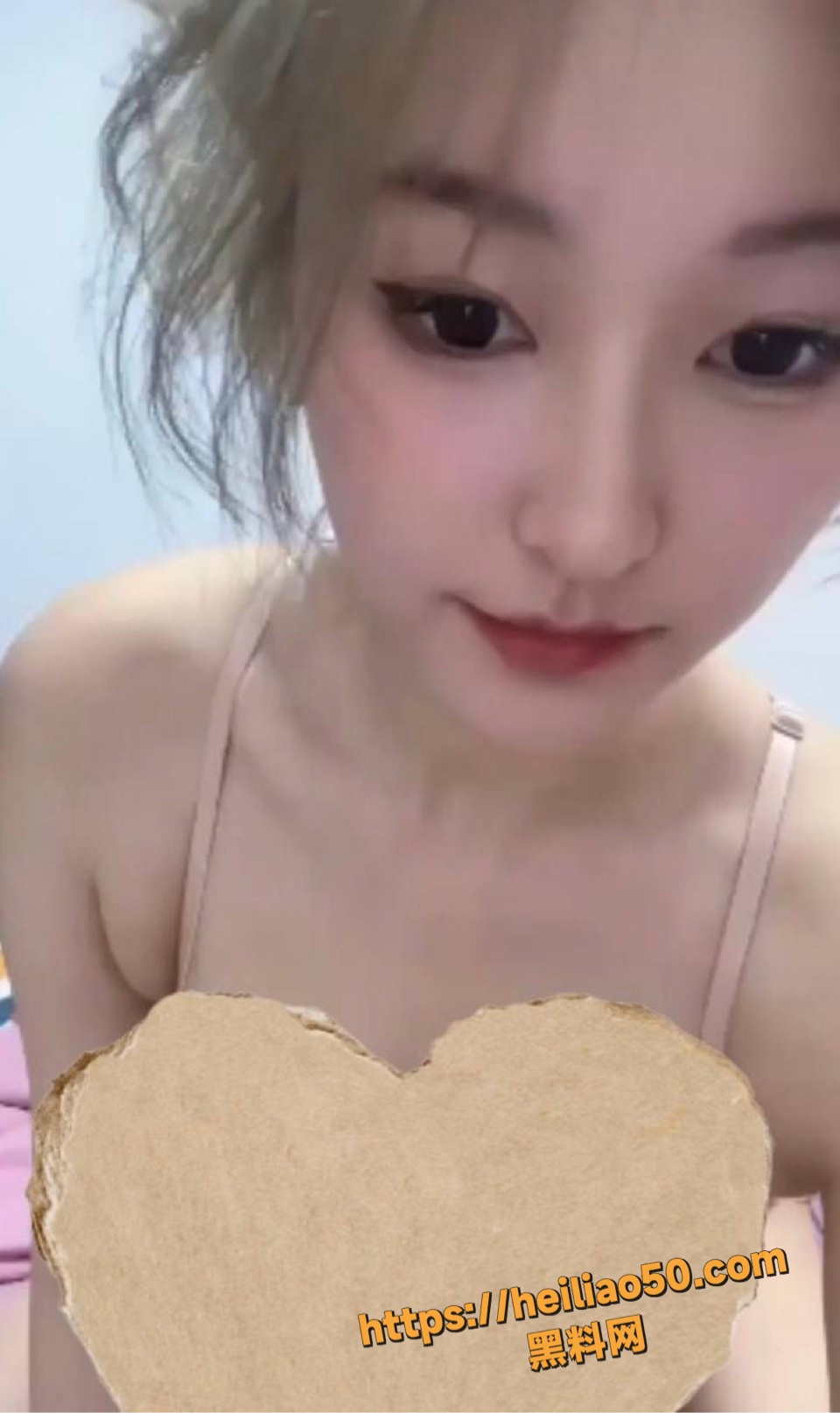 广西精神小妹小母狗 陈芸 露脸求调教 极品巨乳身材 脱光叉腿自慰！
