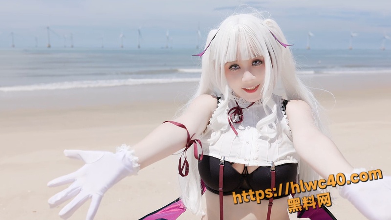 极品巨乳福利姬 阿雪雪 小恶魔酱海滩爆乳写真 可爱外表下藏着极致骚气