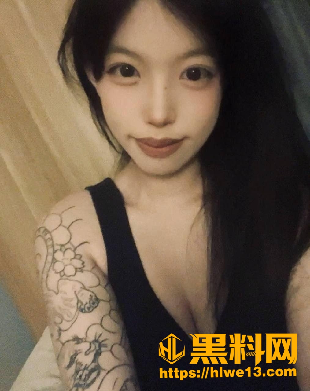 女大学生私密视频曝光 浴室跪地深喉口交 卧室翘臀骑乘缠绵