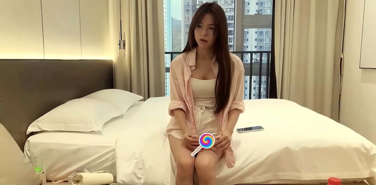 7BOSS重磅约炮高颜值御姐眼镜妹酒店激情全记录 果然天上飞机最快地下眼镜最骚