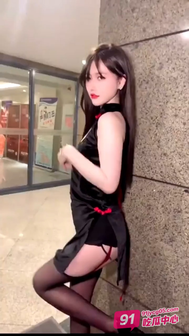 抖音反差福利姬 碎冰冰 大尺度私拍自慰合集流出 性感御姐完美腰臀众人求 配图4