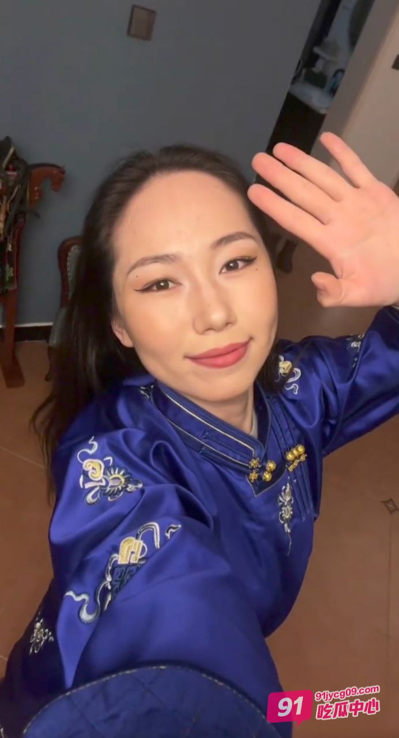 内蒙古锡林浩特大学生骚货拉布珠被曝光~淫荡样子令人色心大起！ 配图3