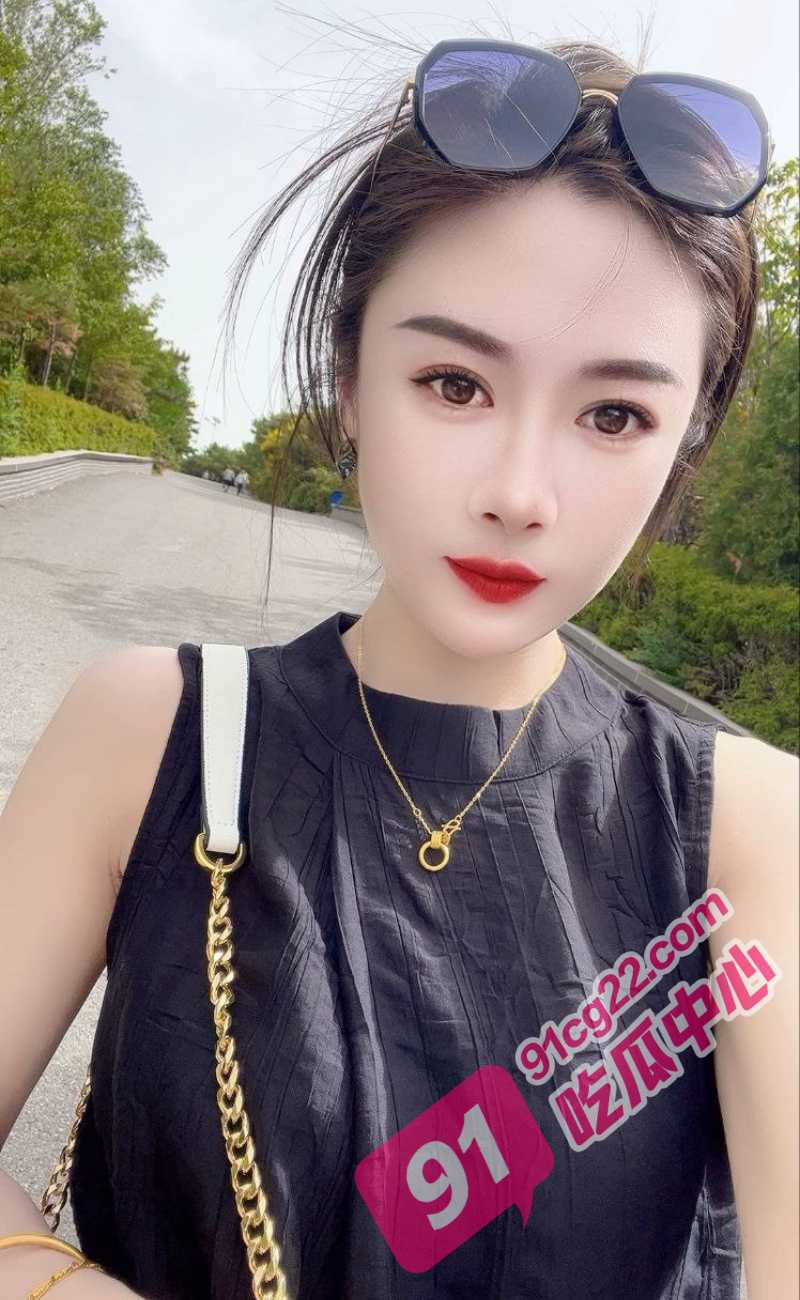 苏州吴中区酒店经理沈梦佳 工作酒店偷情 担心被同事发现全程憋叫！