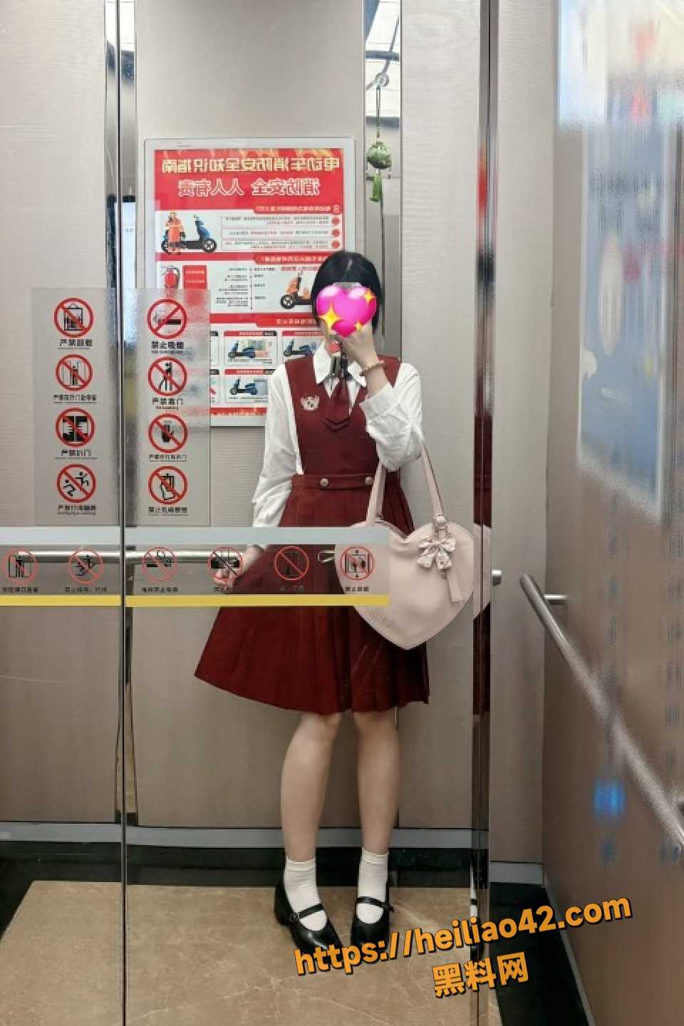 大学生清纯美女模特 马佳佳 私下跟摄影师口交性爱 激情淫荡全曝光！